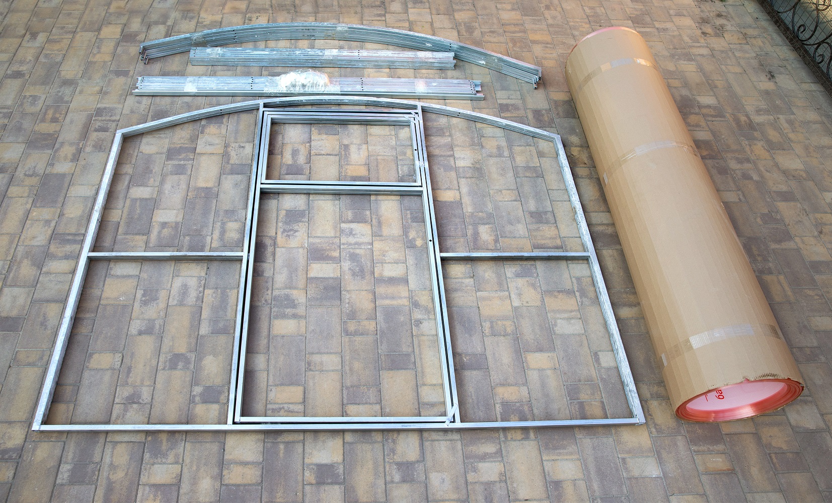 Теплица Прямостенная